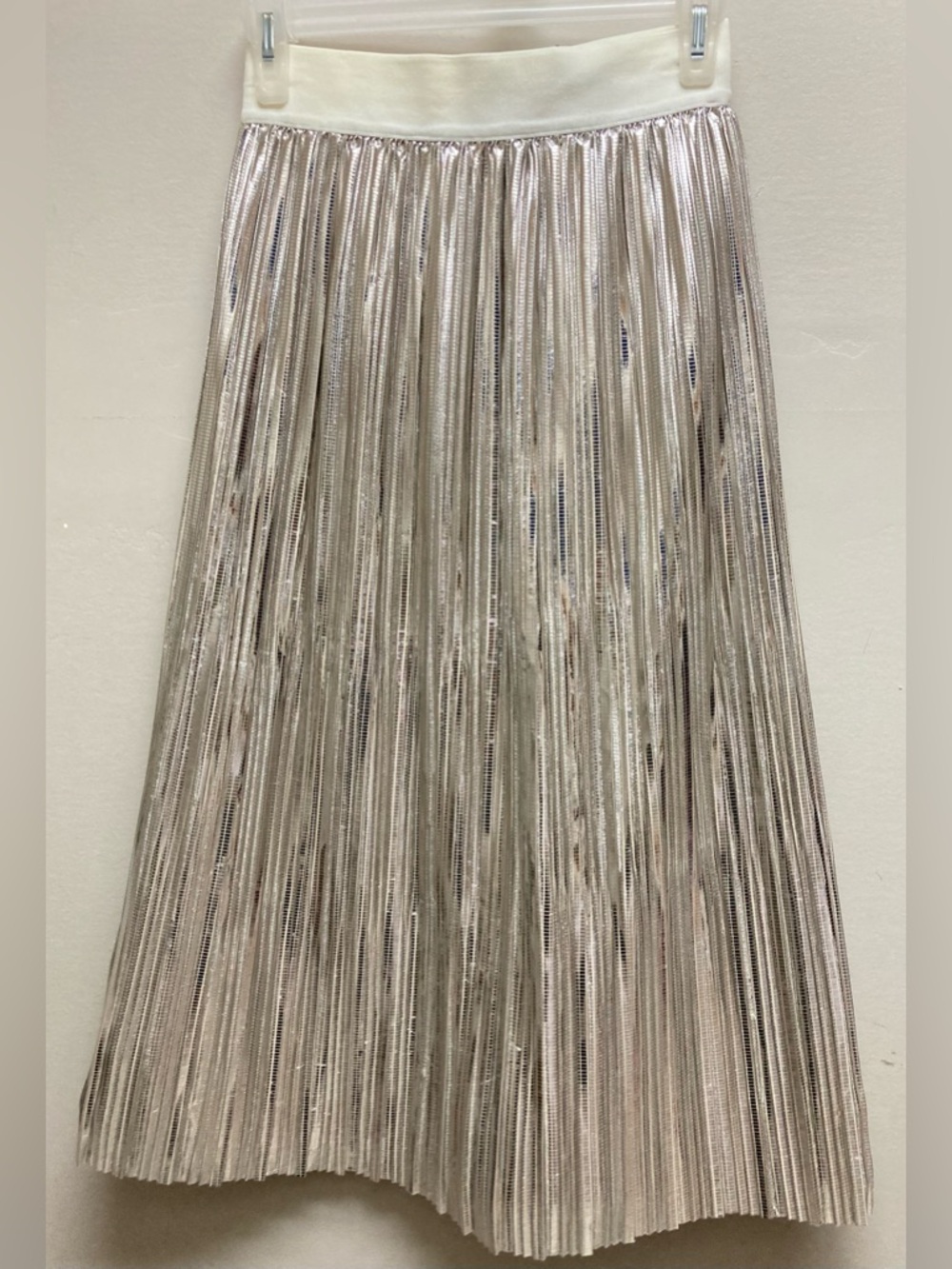 Alice + Olivia Silver Metallic Pleated MIDI Skirt with Cream Waistband Sz o NWT